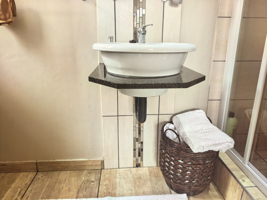 3 Bedroom Property for Sale in Waterval East North West